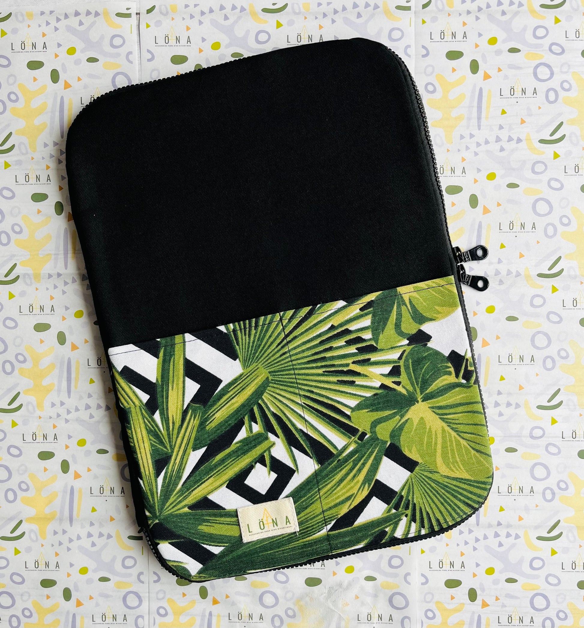 FUNDA NOTEBOOK