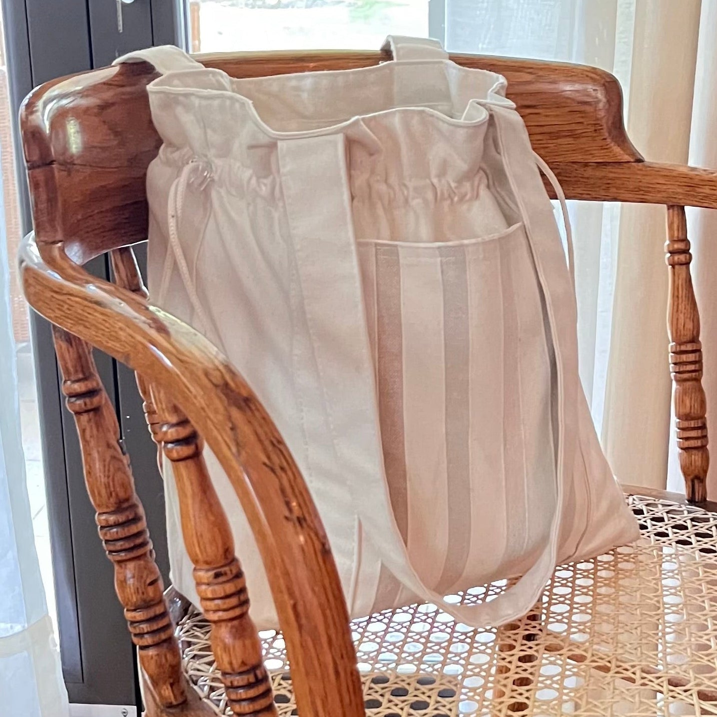 BASIC TOTE