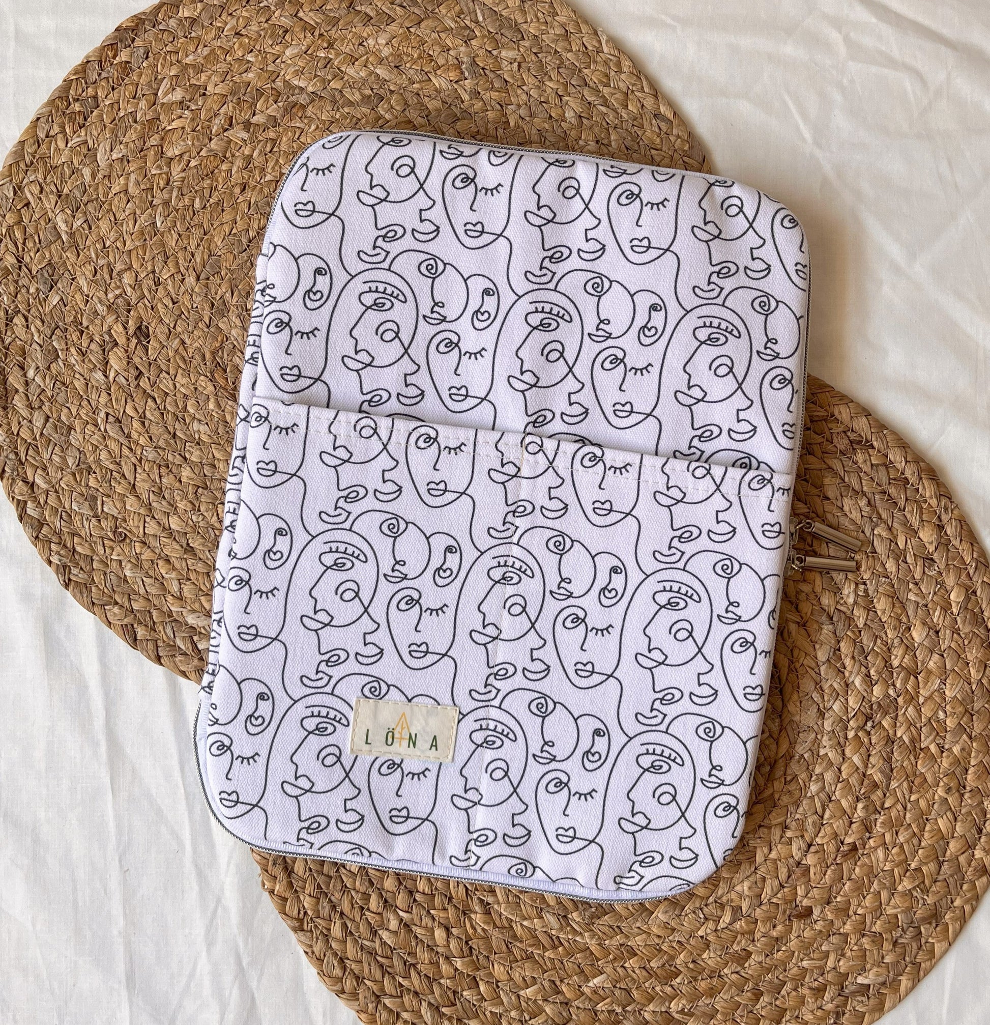 FUNDA NOTEBOOK
