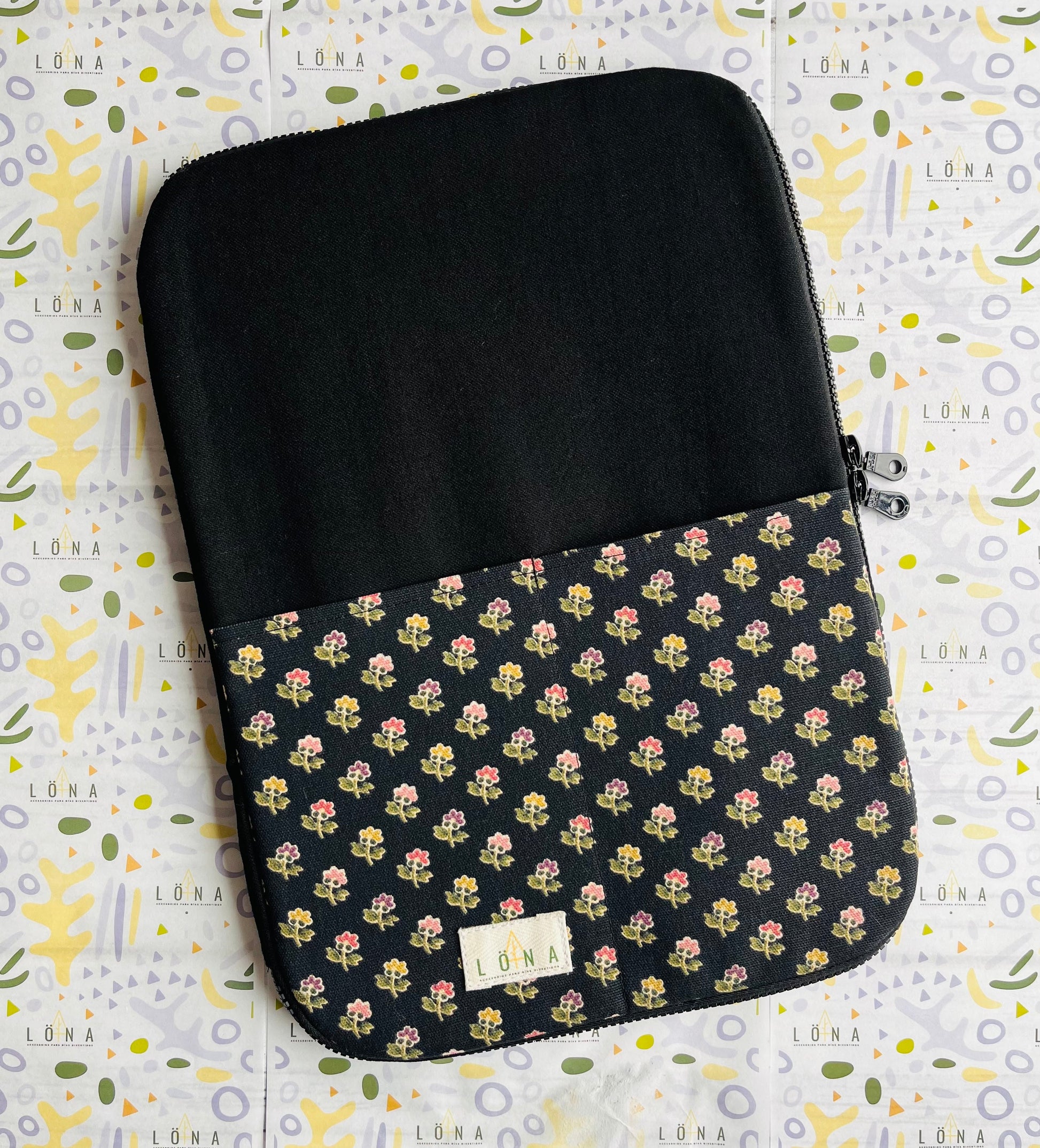 FUNDA NOTEBOOK